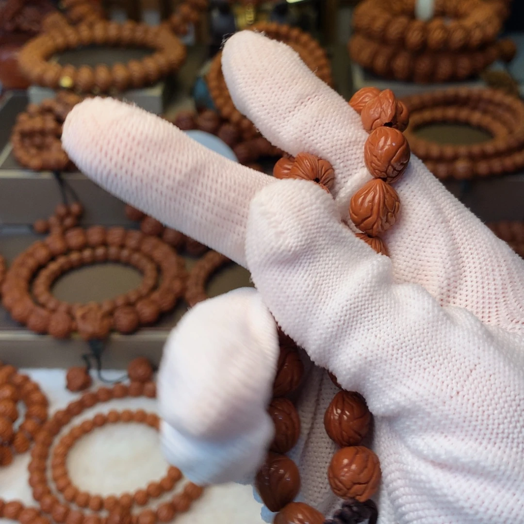 A***.桃核手串秦岭龙纹