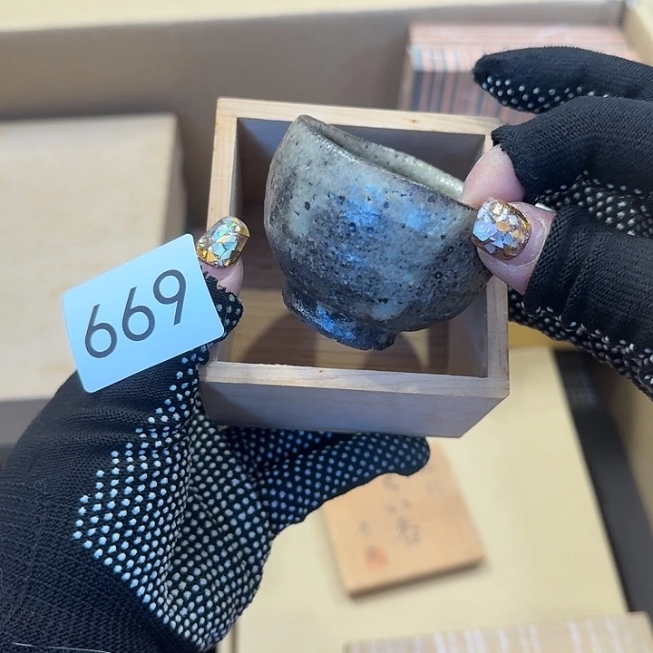 瓷片很好看的小茶杯