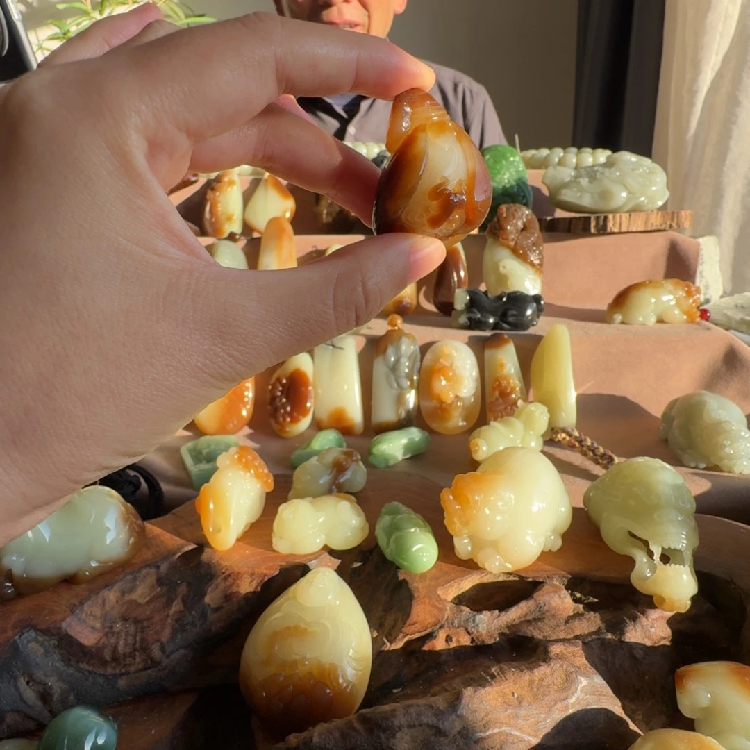 和田玉（糖玉）未镶嵌颈饰