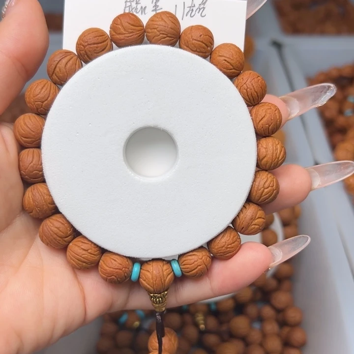 桃核手串满天星肚卡11左右