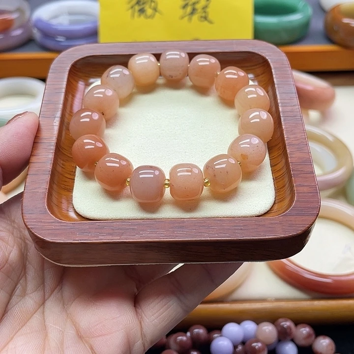 未镶嵌手镯石英质玉