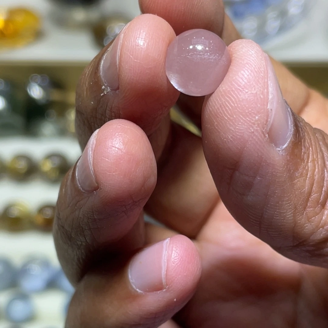 桃****珠宝半成品水晶未镶嵌