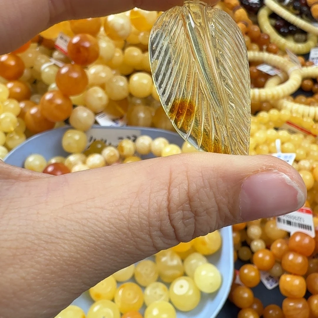 琥珀未镶嵌珠宝奇石