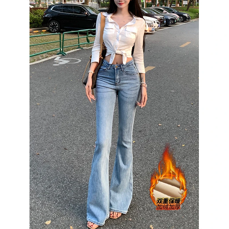 浅蓝口袋刺绣设计感微喇牛仔裤女2025冬新款高腰修身显瘦长裤子