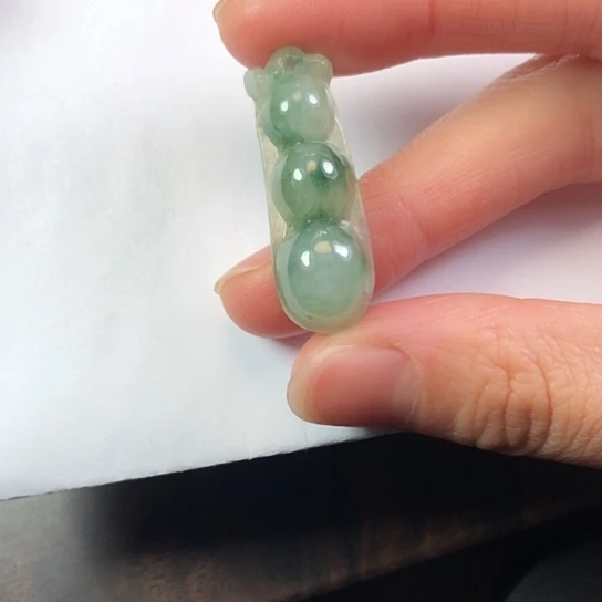 翡翠未镶嵌颈饰缅甸A货，每天下午1点半开播