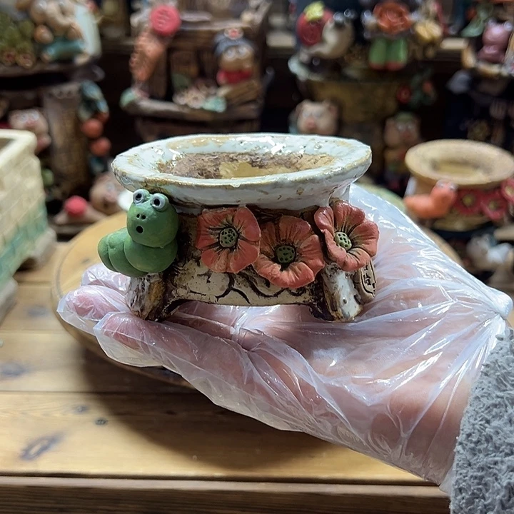 Z***l嘻哈多肉花盆百搭