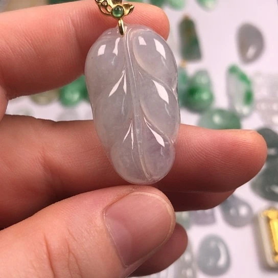 颈饰未镶嵌翡翠叶子