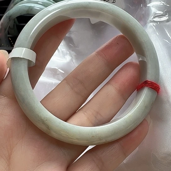 翡翠手镯未镶嵌翡翠首饰