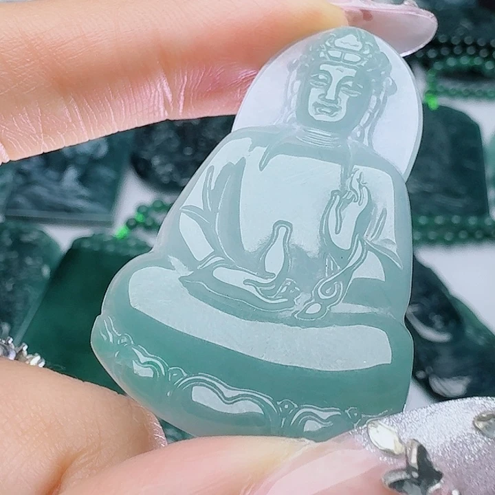 翡翠未镶嵌颈饰天然的A货翡翠多样性发其一