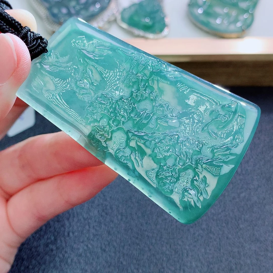 翡翠未镶嵌颈饰翡翠
