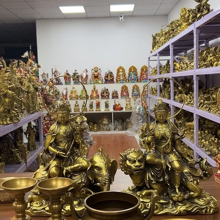 黄铜30文殊普贤12.5香炉17.5供盘酒杯3只12烛台