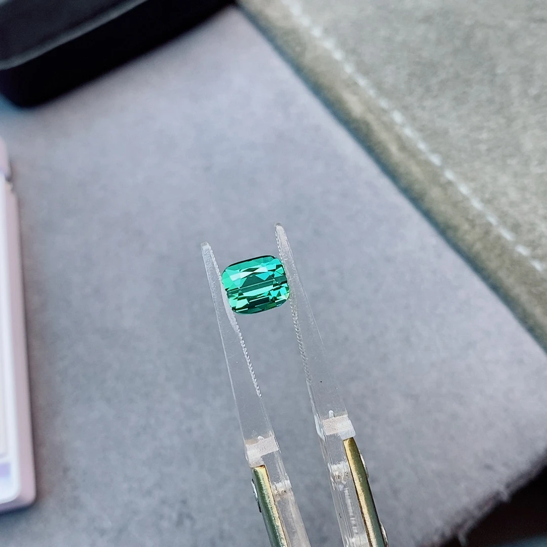 未镶嵌碧玺珠宝半成品1.83ct 拉贡