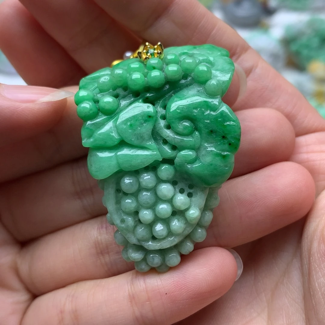 翡翠未镶嵌颈饰翡翠
