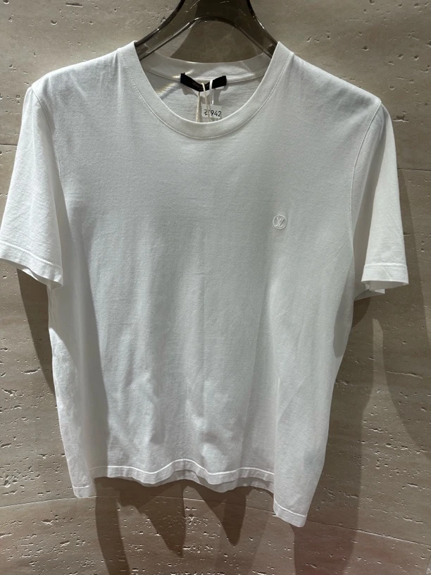 99新 LouisVuitton/路易威登 尺码L肩宽44胸围102衣长64 编码942