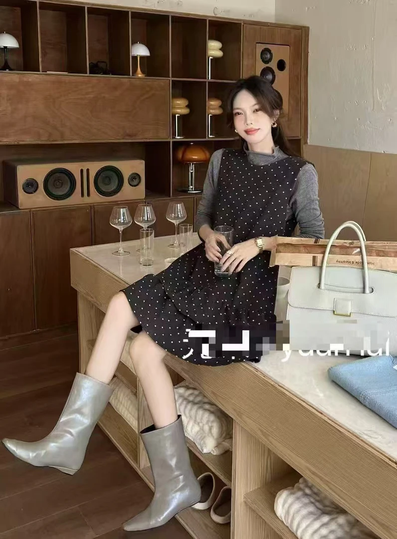 2025年秋冬季新款潮流波点元素连衣裙+打底衫两件套