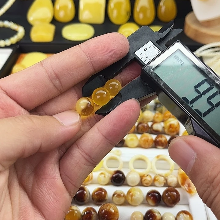 琥珀颈饰未镶嵌28