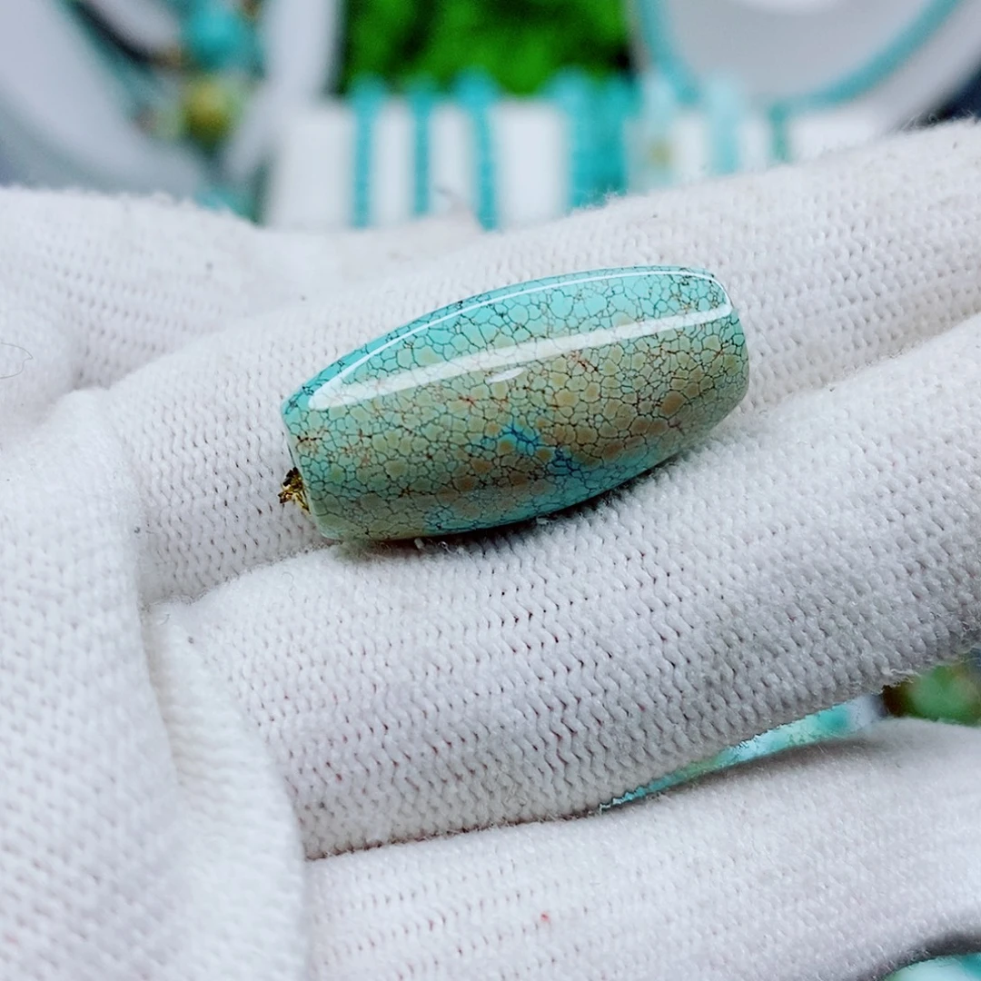 绿松石未镶嵌颈饰