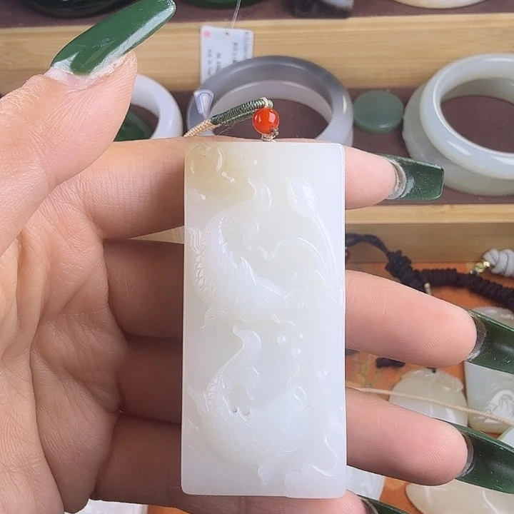 和田玉（糖玉）未镶嵌颈饰