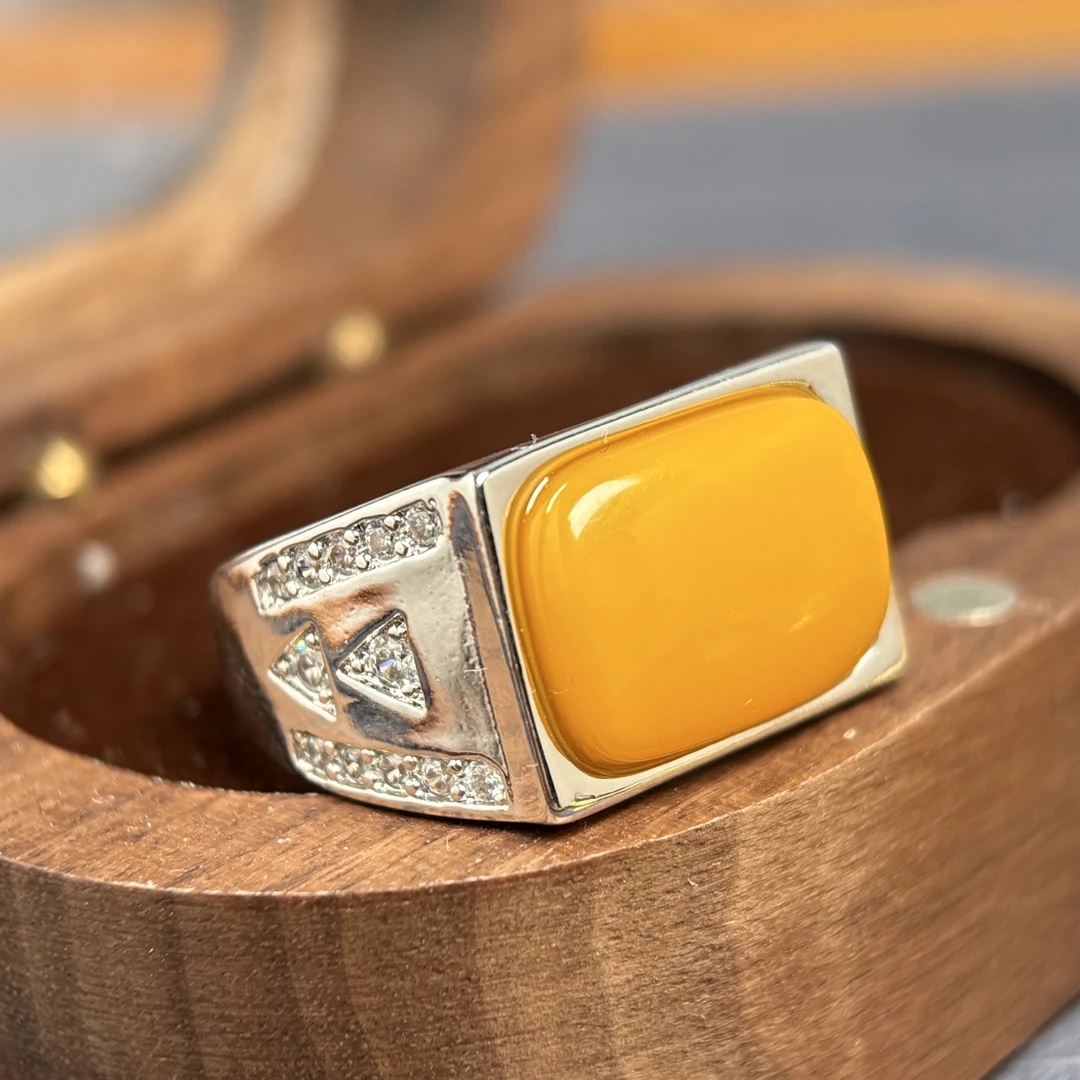 蜜蜡马鞍戒11×15戒面活口