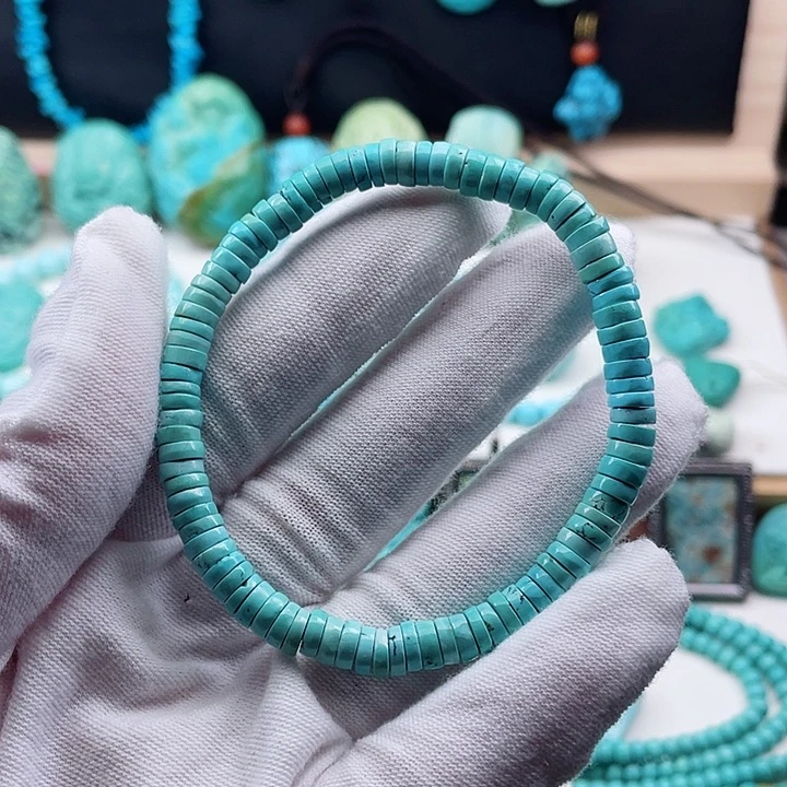 绿松石配饰未镶嵌