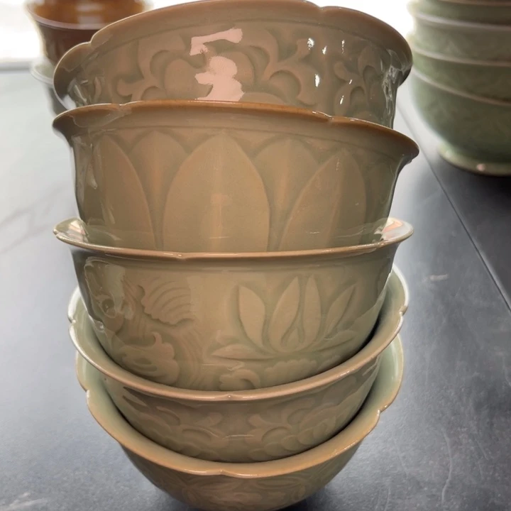 天青色仿古花口碗每个纹饰各一只