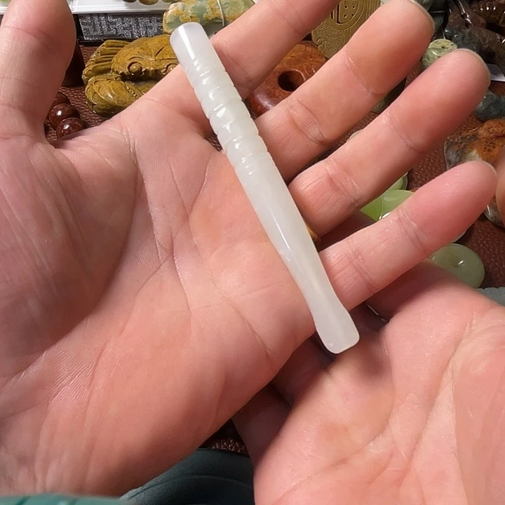 渡***缘蛇纹石玉未镶嵌烟嘴