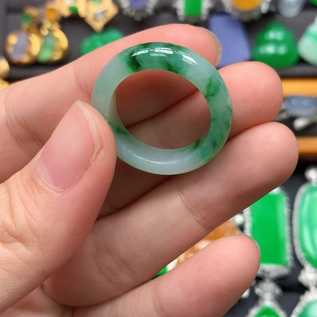 翡翠未镶嵌戒指翡翠
