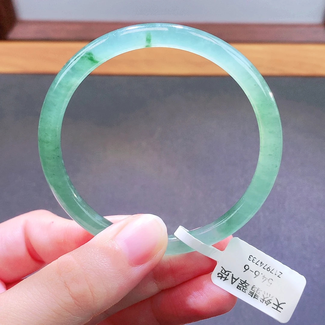 翡翠未镶嵌手镯天然翡翠