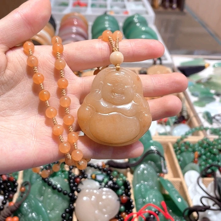 石英质玉未镶嵌颈饰