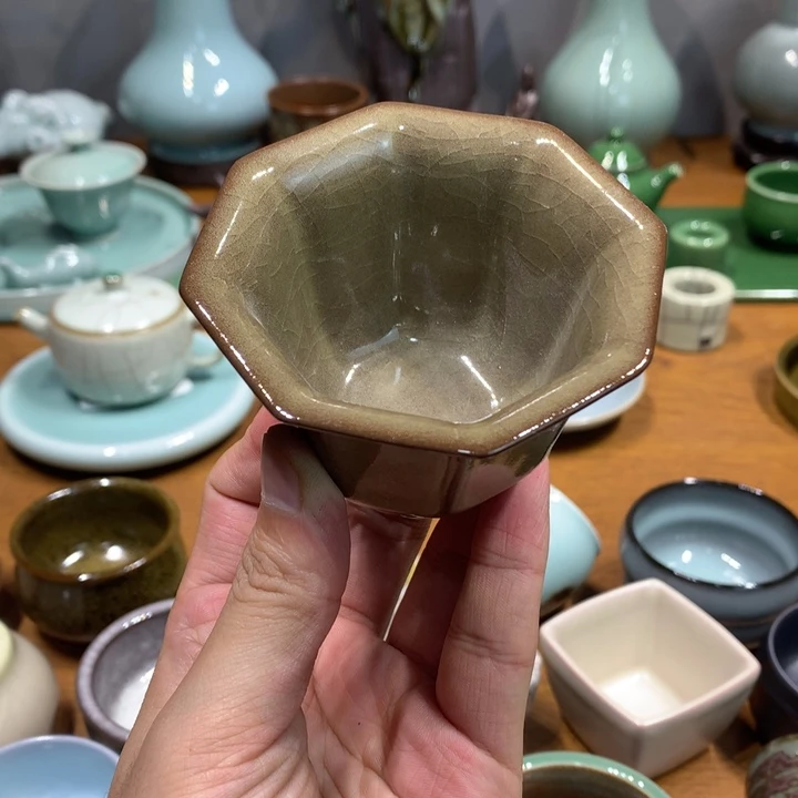 龙泉青瓷哥窑米黄八方杯