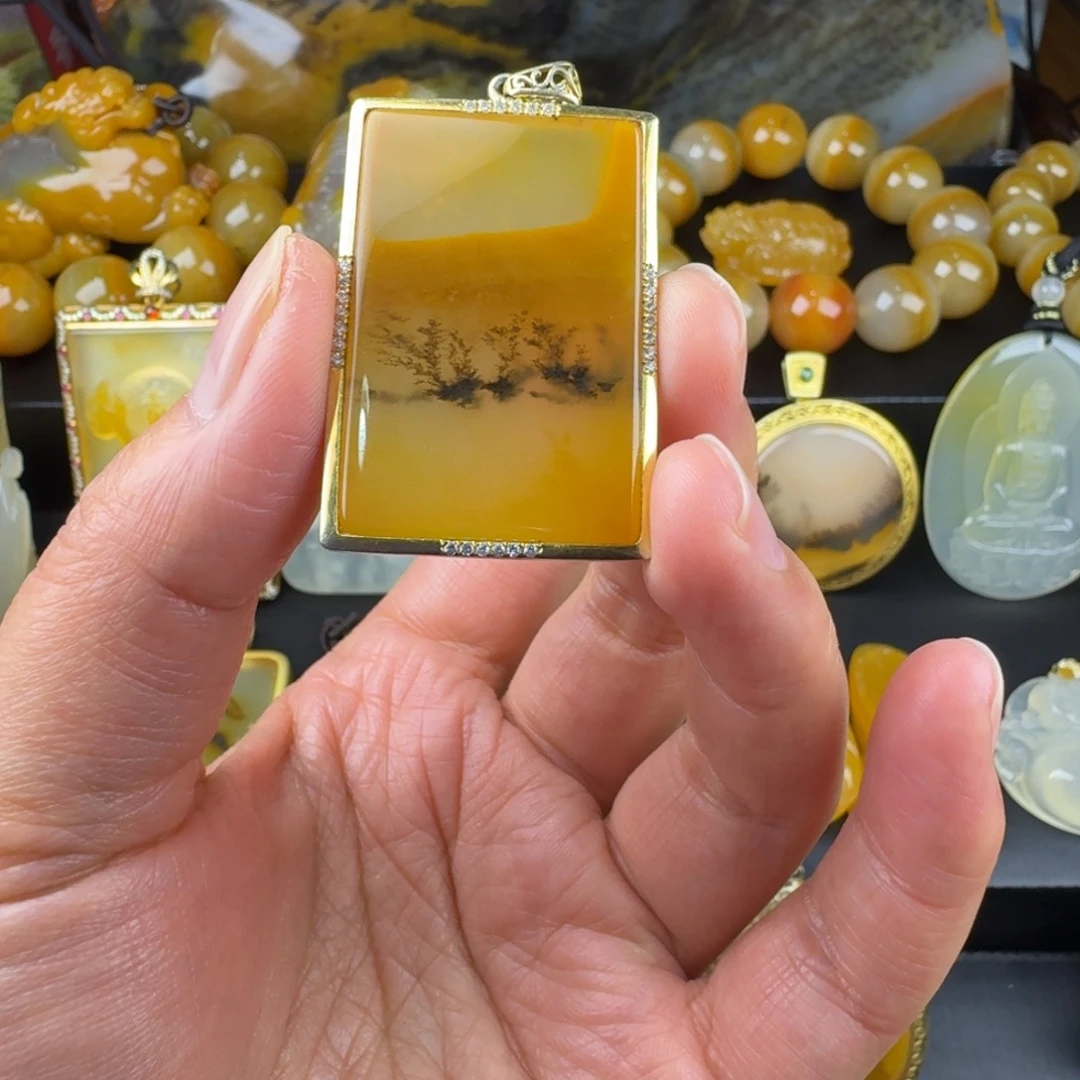 石英质玉合金吊坠(不含链)