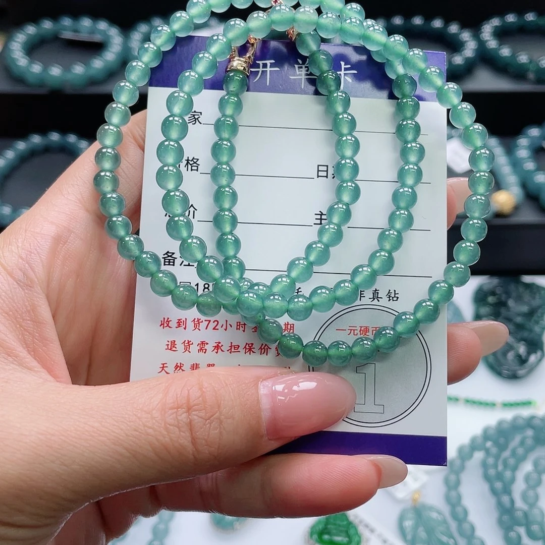 翡翠未镶嵌颈饰卡5.4