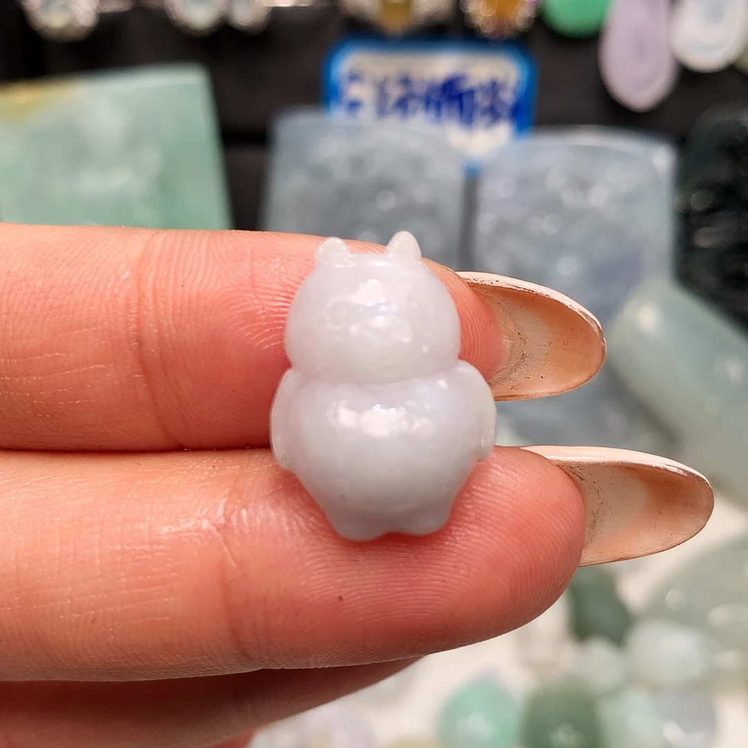 翡翠未镶嵌颈饰毛货龙猫