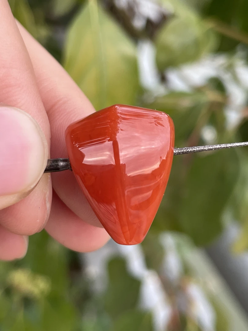 精品南红玛瑙配饰三通，颜色红润，柿子红，尺寸18x23.5x14mm