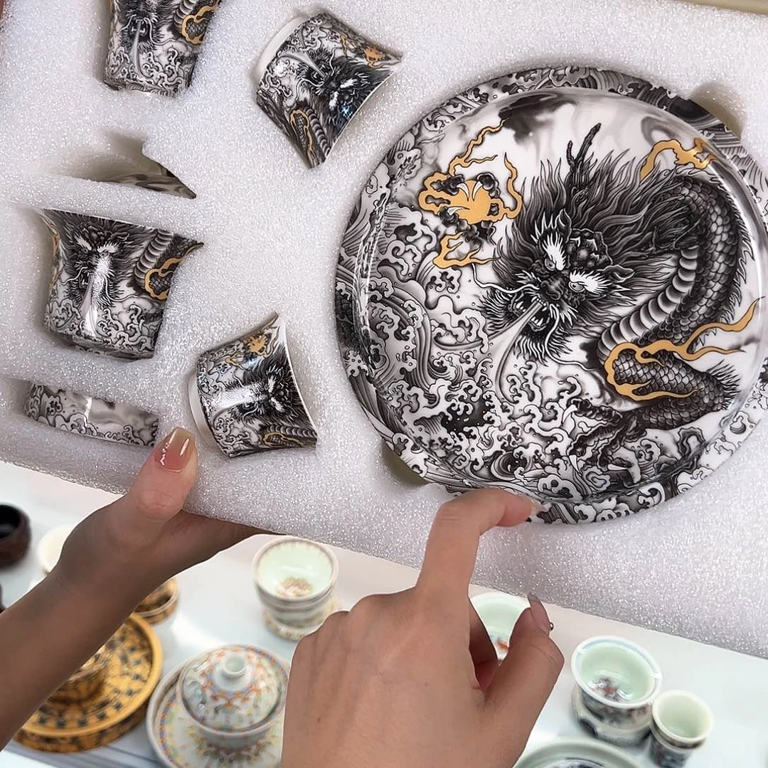 盖碗很漂亮，我很喜欢