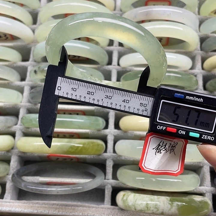 未镶嵌蛇纹石玉手镯140