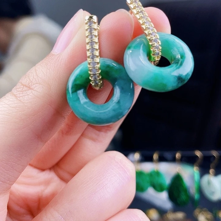 翡翠耳饰未镶嵌饰品