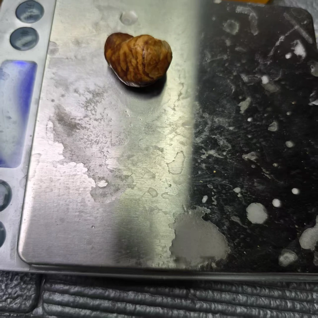 琥珀蜜蜡原石定制