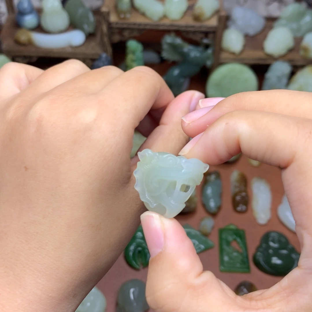 和田玉未镶嵌挂件