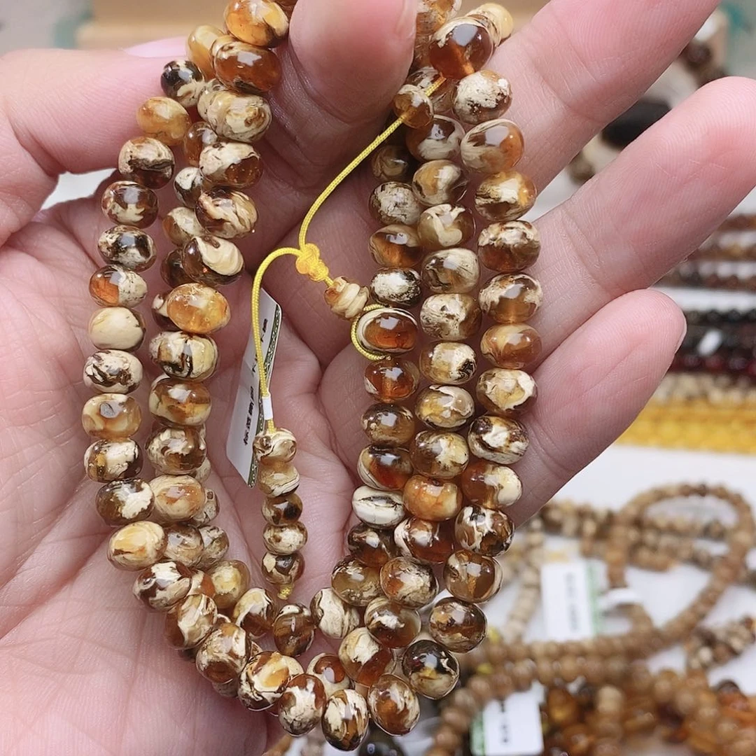 琥珀未镶嵌裸石7溶洞