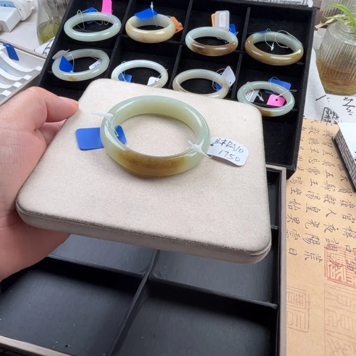 未镶嵌手镯和田玉玲珑美镯54