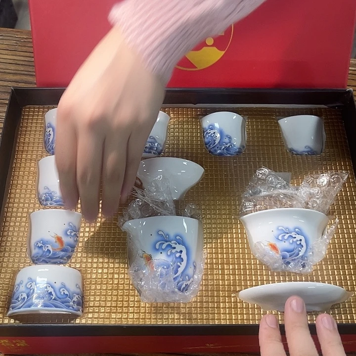 孤品茶具套装等。