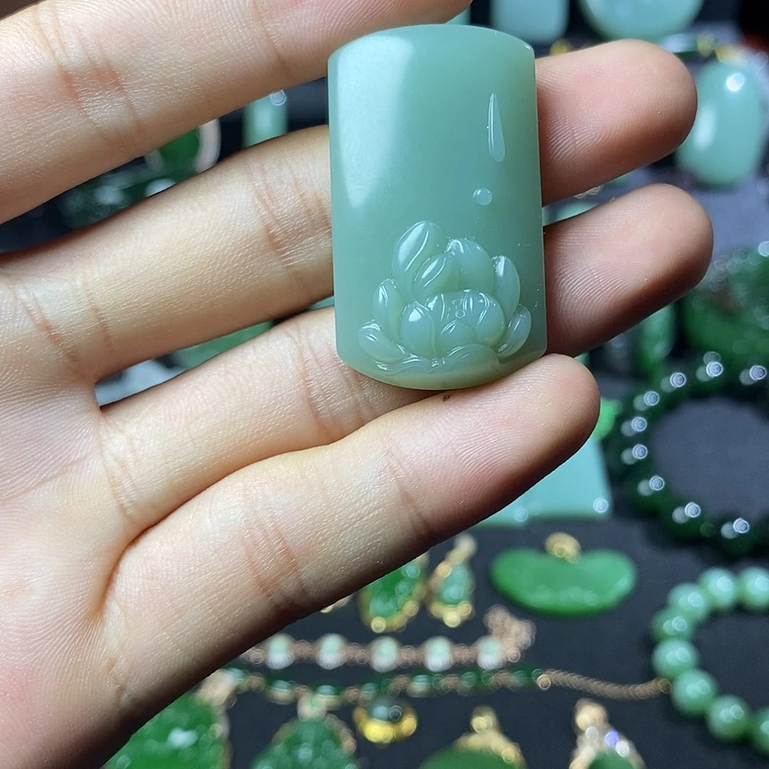 和田玉（碧玉）未镶嵌颈饰农**姐