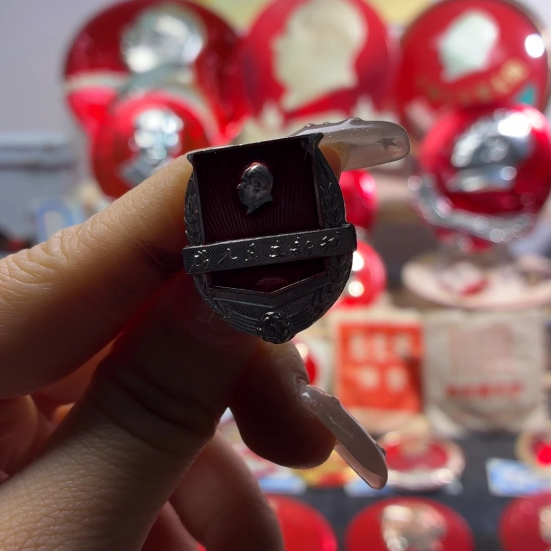 奕***爱发给你看你爸爸b奈奈。  把n就欢欢