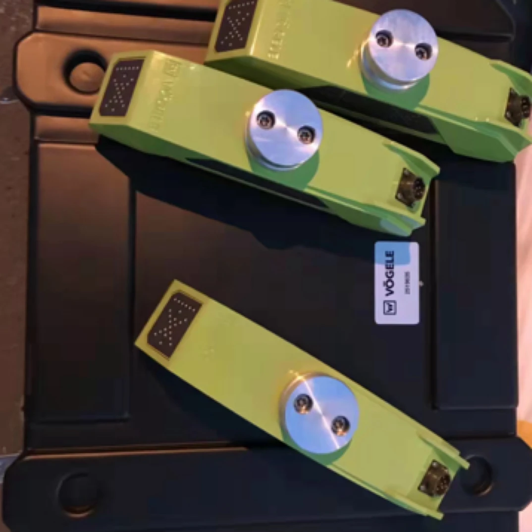 福格勒摊铺机平衡梁S1900-32100-3摊铺机平衡梁新款超声波平衡梁