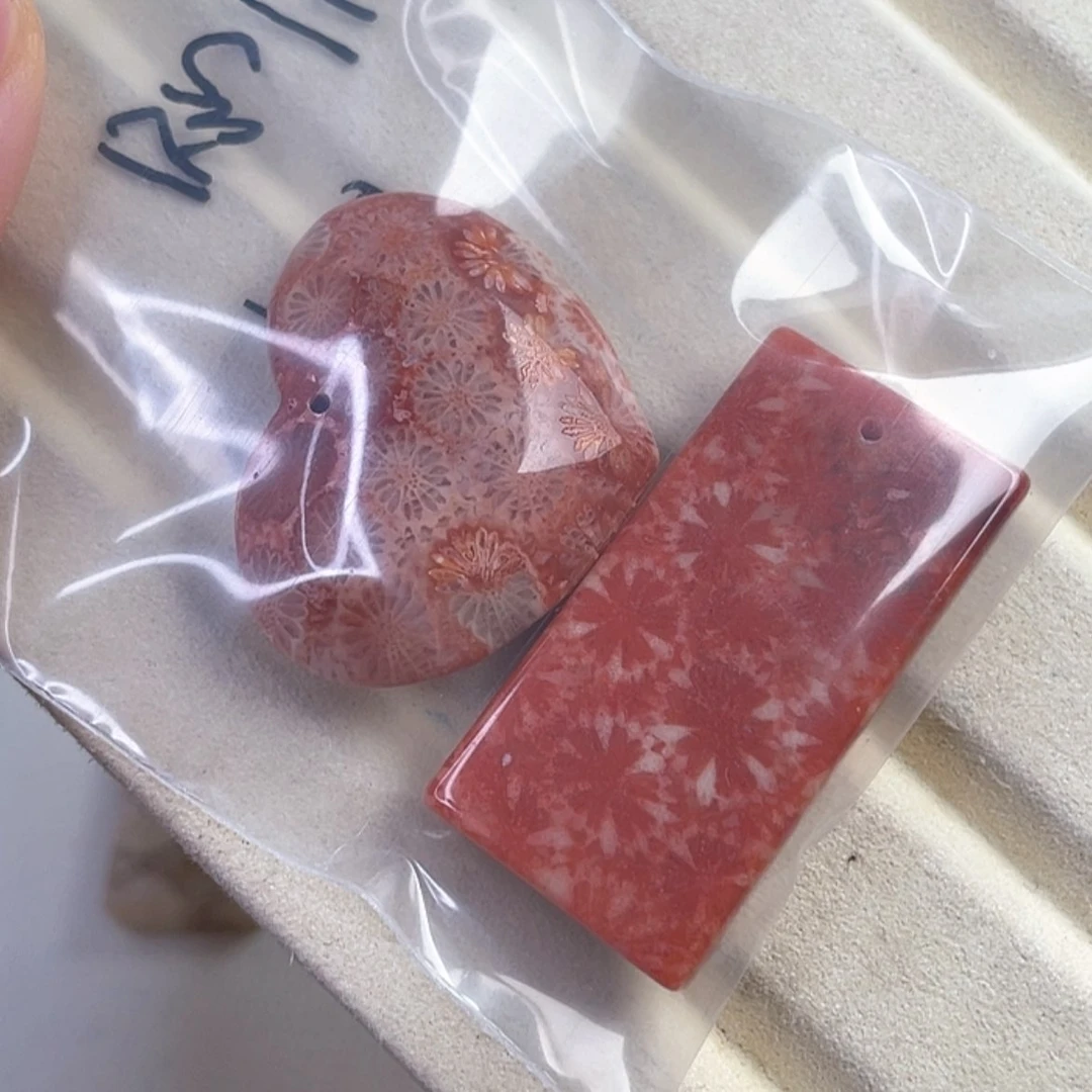 【闪购商品】硅化玉颈饰未镶嵌莫*