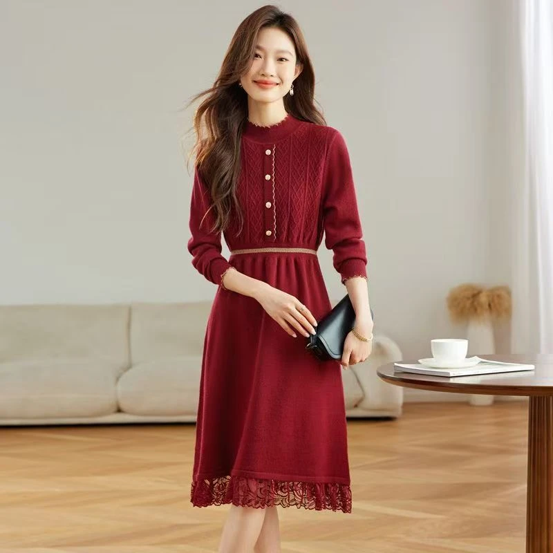 喜婆婆时尚针织修身连衣裙2025秋冬新款气质蕾丝配大衣内搭打底裙