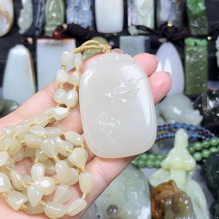 和田玉未镶嵌颈饰