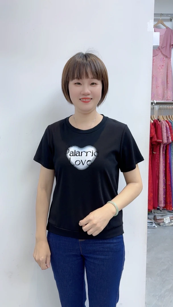 【衣联服饰】精品妈妈款时尚街头风上衣3837