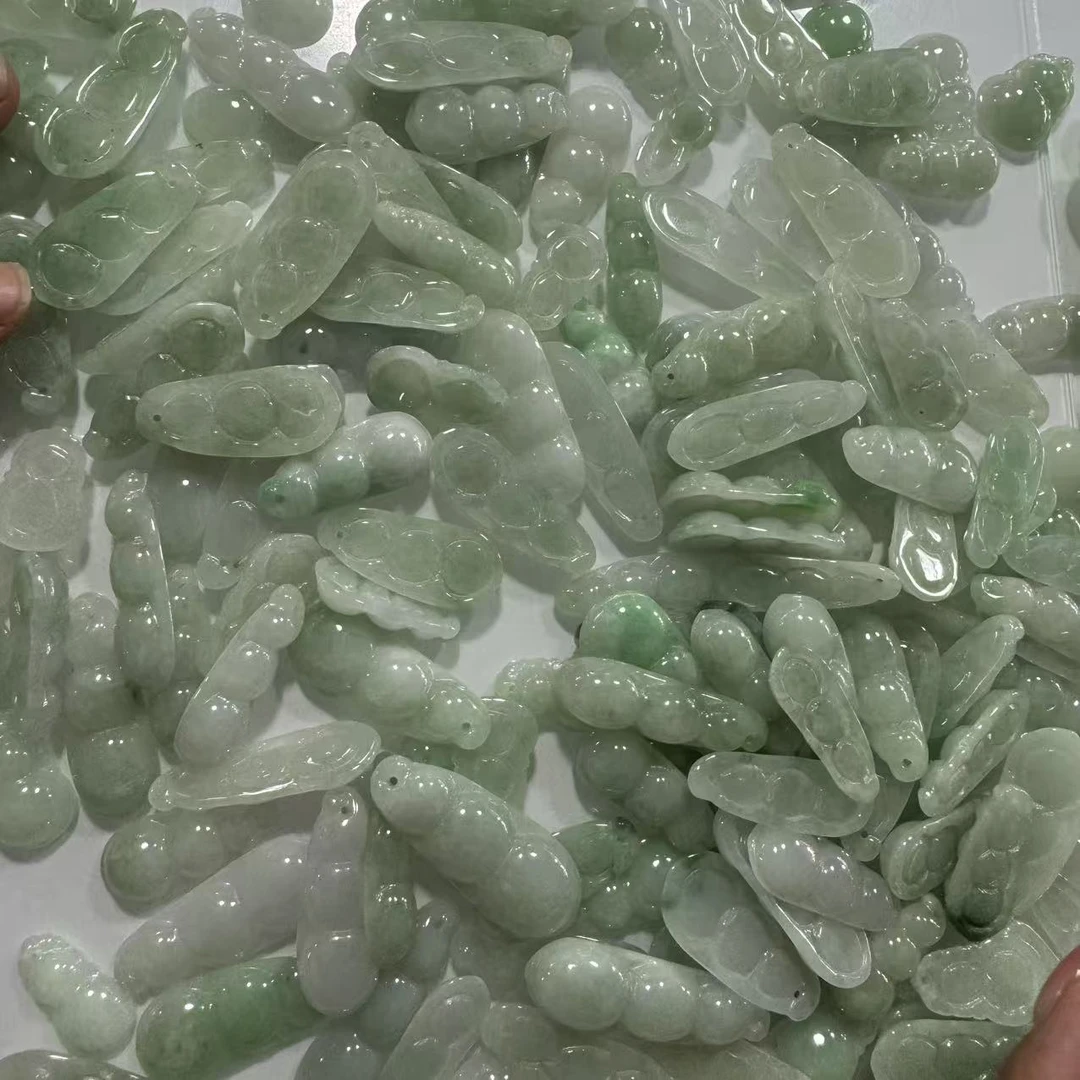 天然A货翡翠四季豆吊坠-d248-多样性发一